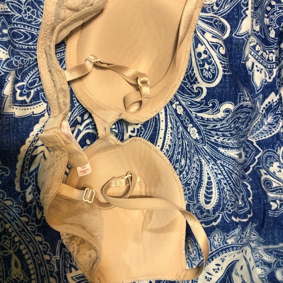 bras - Picture 2 of 7